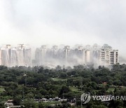 INDIA NOIDA ILLEGAL TWIN TOWERS DEMOLITION