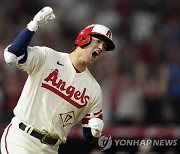 오타니, 또 역사를 썼다..사상 첫 MLB '10승-30홈런' 달성