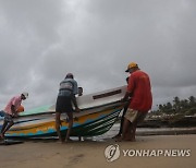 SRI LANKA FISHING