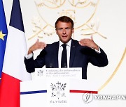 FRANCE GOVERNMENT DIPLOMACY