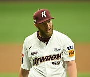 '요키시 KBO 통산 50승' 키움, 한화 꺾고 4연승 질주