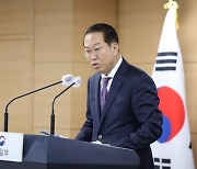 [속보] 권영세 "이산가족 단어 사라지기 전에 해결해야"..회담제의