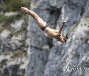 SWITZERLAND CLIFF DIVING