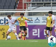 먼저 포문 연 전남, '선두' 광주와 난타전 끝에 아쉬운 2-3 패배