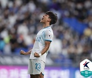 [케리뷰] '노경호 극장 결승골' 포항, '동해안 더비' 2-1 역전승