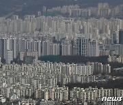 대출 부담에 저가아파트 거래비중 '쑥'..'6억 이하' 절반 육박