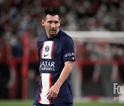 '신과 함께 몇 년 더!' PSG, 메시와 재계약 협상 시작