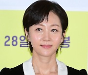 [T포토] 염정아 '빛나는 도자기 피부'