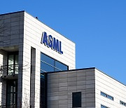 네덜란드 반도체 장비업체 ASML, 美 압박에도 中 고용 확대