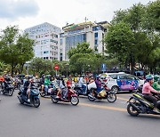 [르포] 베트남, 국민 중 절반만 은행 계좌 보유.. 갈길 먼 디지털 금융