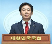 호남 이용호, 국힘 원내대표 1호 출마..주호영 추대론 무산