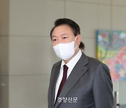 윤 대통령 "국면전환 인사와 정책 지양..태양광, 이권카르텔 사용 개탄"