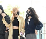 블랙핑크 로제-제니,'다정한 출국' [사진]