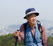 [피플] 1만2,345개 산과 봉 오른 문정남씨 "지도상의 산이란 산은 다 오르겠다"