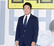 [TD포토] 이범수 '믿고 보는 코미디 황제 귀환'