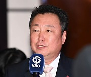 '거포형 포수' 김범석 품은 LG, "한국야구의 대명사 될 것" 기대 [2023 신인지명]