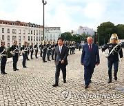 의장대 사열하는 김진표 국회의장