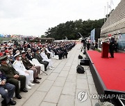 회고사 하는 한국전쟁 참전용사 이봉식 옹