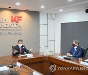 박진, 국제교류재단 방문.."공공외교 강화해야"