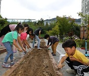 "아파트 공동체가 가능하냐고?..여기 애들, 저 보면 인사해요"