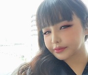 박봄, 어디 달라졌나 봤더니..더 예뻐졌네[스타IN★]