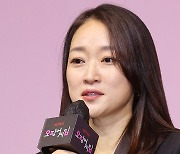 '오징어게임' 제작한 김지연 대표와 감독