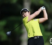 '짝수 해' 힘 받은 KLPGA 이소영, 난코스서 나 홀로 연속 언더파