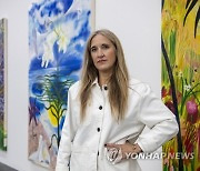 SWITZERLAND ART PAINTING SHARA HUGHES EXHIBITION