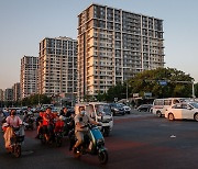 집값 폭락, 줄잇는 해고.. '코로나 봉쇄' 中 베이징 베드타운의 비명