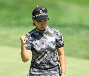 정윤지 프로의 버디 세리머니 [KLPGA KB금융 스타챔피언십]