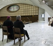 VATICAN POPE MEETS PILGRIMS