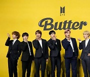 국민 10명 중 6명 "BTS 軍대체복무 찬성"..반대는 34.3%