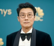 Hwang Dong-hyuk wins Emmy for Outstanding Directing for a Drama Series