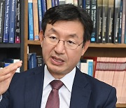 "원화 가치 하락 이미 위험 수위..순식간에 'IMF 위기' 수준 맞을 수도" [청론직설]