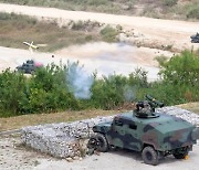[영상]육군, 미래형 전투체계 '아미타이거'로 사상 첫 대규모 화력 시범