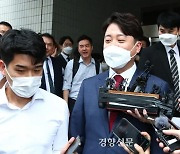 PPP Lawmaker Yoo Sang-bum, "The Police Appear to Have Confirmed Lee Jun-seok's Alleged Sex Bribe to Some Extent"