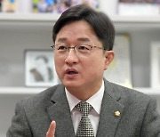 '지식과 혁신 의정대상' 첫 수상자에 강병원·김영식 의원