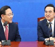 주호영·박홍근, 공공기관장 알박기 논란 종식 등 논의