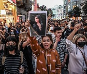 유엔, 이란 '히잡 미착용 女 의문사' 진상조사 촉구