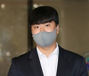 '학폭 논란' 이영하 법정으로.."재판서 다 설명하겠다"