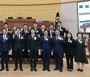 대전시의회, 정례회중 의장의 시장 동반 해외출장·대규모 연찬회 '구설'