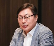 검찰, '쌍방울 뇌물' 의혹 이화영 킨텍스 대표 측근 체포 조사중