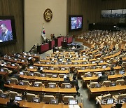 尹정부 경제정책에..野 '민생 외면' 책임론 공세(종합)