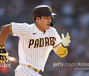 김하성 MLB 첫 10홈런..SD, STL 꺾고 5-0 승리