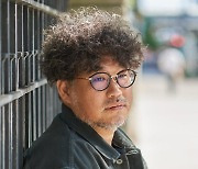 '늑대사냥' 김홍선 감독 "제한상영가 피하려 수위 조절"