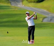 [포토] 강경남 '핀하이로 날린 아이언샷'