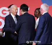 美백악관 "尹-바이든, 北위협 및 양국간 진행 중인 협력 논의"