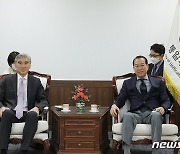 권영세 통일부 장관, 성김 美대북특별대표 접견
