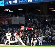 KIA 양현종, 프로야구 최초 8시즌 연속 170이닝 투구 위업