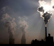 시진핑 '해외 석탄 발전소 건설 중단' 선언 1년 후, 14개 새로 지었다